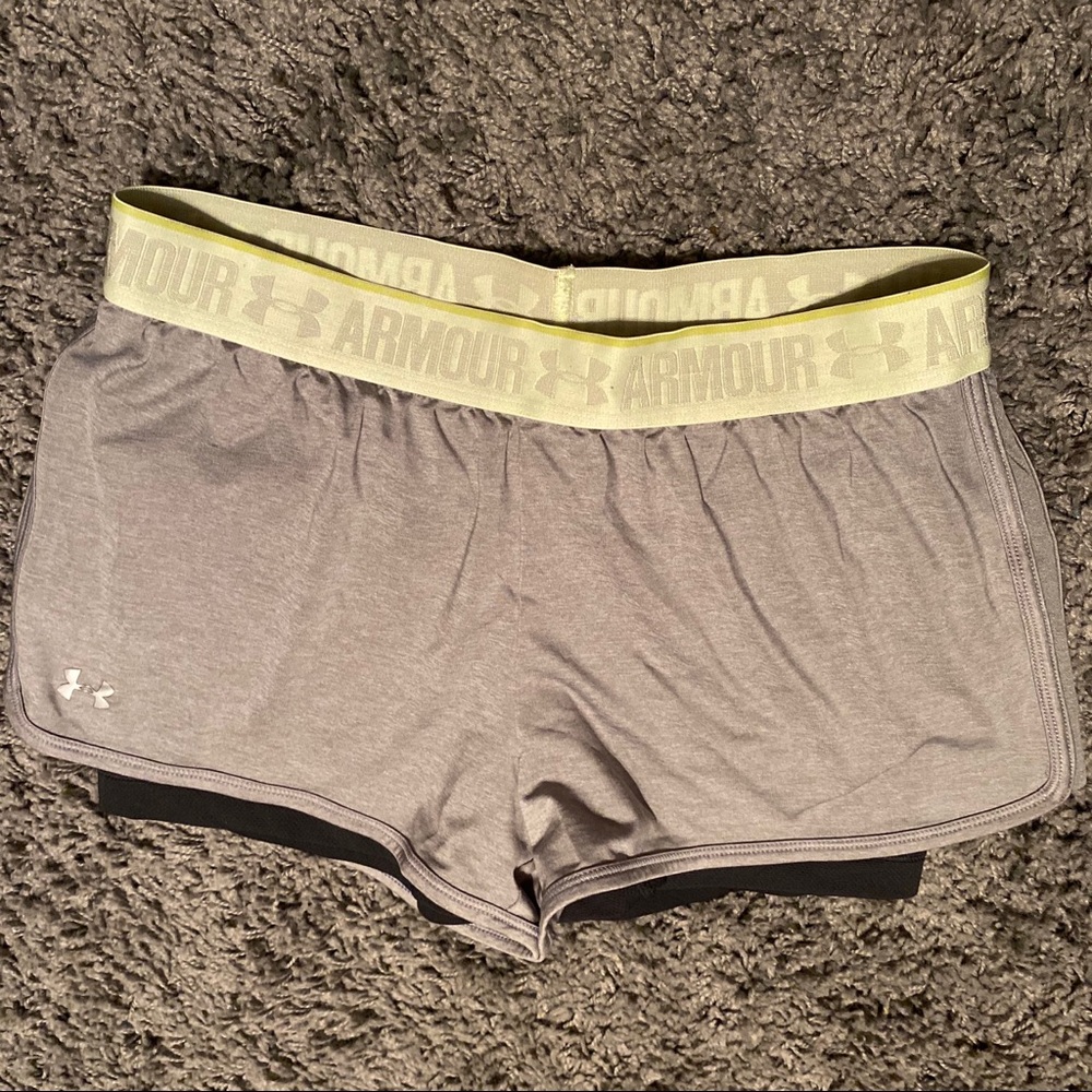 Under Armour shorts sz small